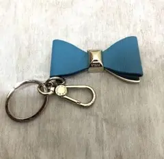 PRADA リボン型キーホルダー 青