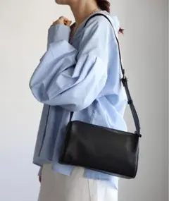 【グッシオベーシック】ボストン型ショルダーバッグ