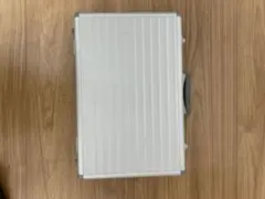 アタッシュケース A4サイズ