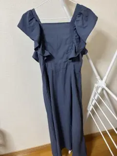 フリルノースリーブロングワンピース Fサイズ