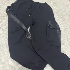 黒いカーゴパンツ Mサイズ