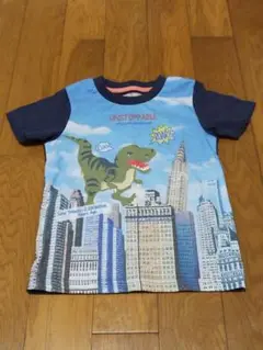 恐竜プリント Tシャツ 104サイズ