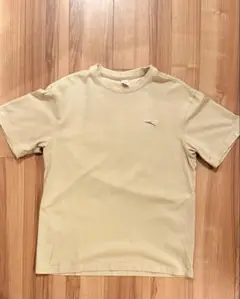 Reebok ベージュ Tシャツ ロゴ刺繍