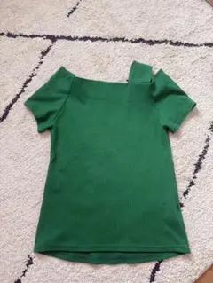 オフショル　アシンメトリートップス