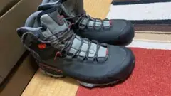 スポルティバ登山靴