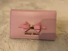 miumiu ミュウミュウ リボンつき レザー カードケース
