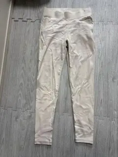 UNIQLO ホワイト スキニーパンツ Sサイズ