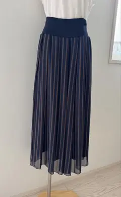 ★ayane　アヤン　タックフレアースカート　ネイビー系