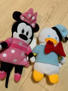 ミニーとドナルドダックのぬいぐるみ ぬいぐるみ ディズニー ポーチ