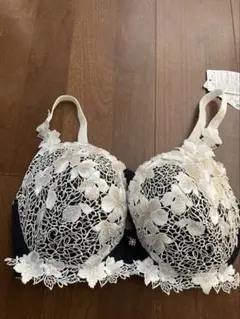 ワコールサルート　ブラジャー　I75