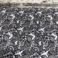 リバティ 生地幅半分×40cmほど