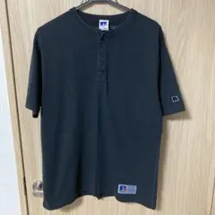 Russell Athletic ブラック ヘンリーネックT
