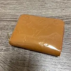ルイヴィトン ヴェルニ ジッピー コインパース パテントレザー