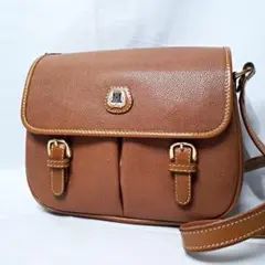 【美品】LANCEL ランセル 牛革 レザー シボ革 斜め掛け ショルダーバッグ