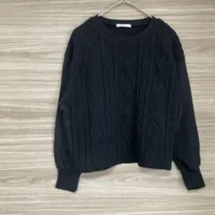【F】ブラック　異素材コンビ　前ケーブルニット 長袖 クロップド　ウール綿混
