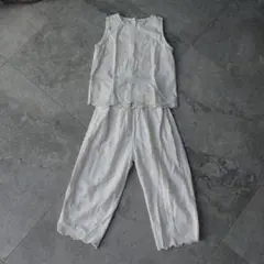 オフホワイト刺繍ノースリーブセットアップ