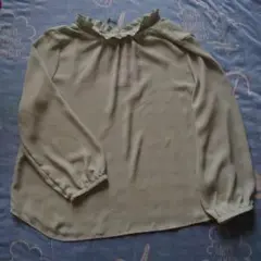 ロペピクニック フリル付きライトグリーンブラウス
