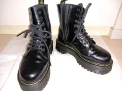 Item thumbnail for item e25ddc32-63a5-4af5-87eb-eccff291fe74