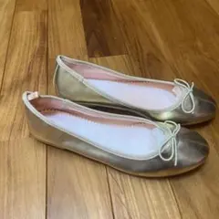 36 22.5 H&M ゴールド フラットシューズ リボン付き　ゴールド