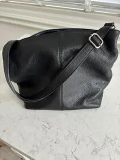 牛革バッグ
