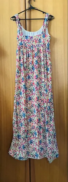 未使用　Gap フラワープリント ノースリーブワンピースＭ　訳あり