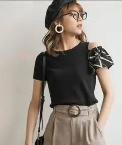 値下げ中☺︎　アンデミュウ　Andemiu ニットトップス　変形　ワンショル