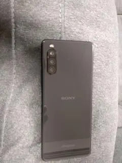 Sony Xperia so-41A docomo トリプルカメラ