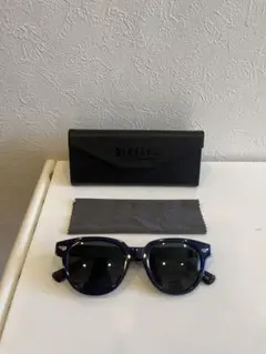 BLKFLYS ネイビー サングラス