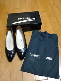 シャネルパンプスブラック