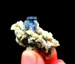 フローライト(蛍石) 透き通る蒼色 キュービック 12.4g 38mm 鉱物標本