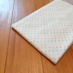 ドット柄 約110cm x 120cm