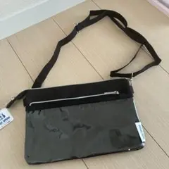 ヴィレッジヴァンガード ショルダーバッグ クリアポケット 黒 ブラック 緑