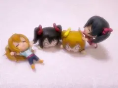 ラブライブ 寝そべりプチフィギュア＆デスクトップラブライブ 高坂穂乃果 矢澤にこ