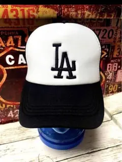 【新品❣️】LA メッシュキャップ　CAP 黒白