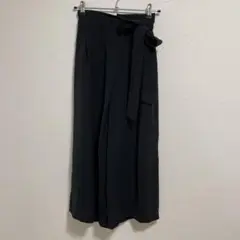ナノユニバース　リボン付きブラックガウチョパンツ　38