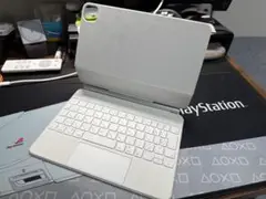 Magic Keyboard iPad 11inch ホワイト MJQJ3J/A