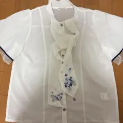 axes femme 紫陽花刺繍リボンブラウス　白