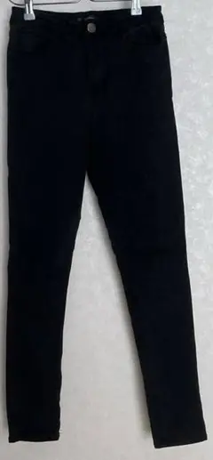 61-89 黒スキニーパンツ