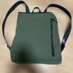ダークグリーン ナイロンリュック