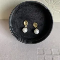 les bonbon DIMPLE 淡水パールピアス