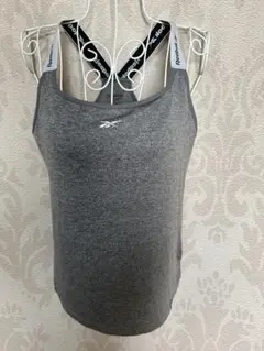 Reebok グレー タンクトップ ストラップデザイン