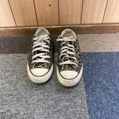 コンバーススニーカー