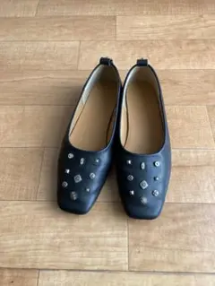 8月最終お値下げ！sumi styleスタッズパンプス黒earパピヨネ