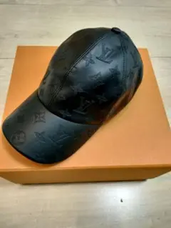Item thumbnail for item c7471ac2-b3d3-44d5-9c63-5325e2b6c6c8
