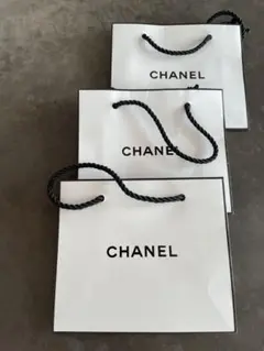 シャネルのショップバック