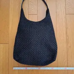 23区 黒 編み込みデザイン ショルダーバッグ