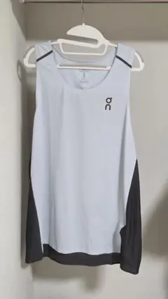 On Performance Tank Arctic/Eclipse Lサイズ