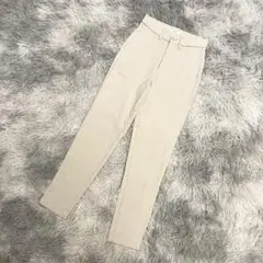『a.v.v』アー・ヴェ・ヴェ　カジュアルパンツ　ベージュ　テーパード　イージー