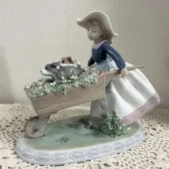 リヤドロ「乗せてあげる（A Barrow of Fun）」