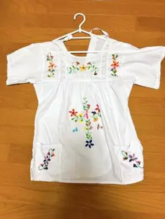 ホワイト 刺繍トップス古着